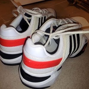 Mens Adidas Barricades size 10.5
